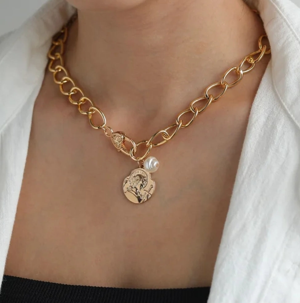 Chunky Chain With Coin and Pearl