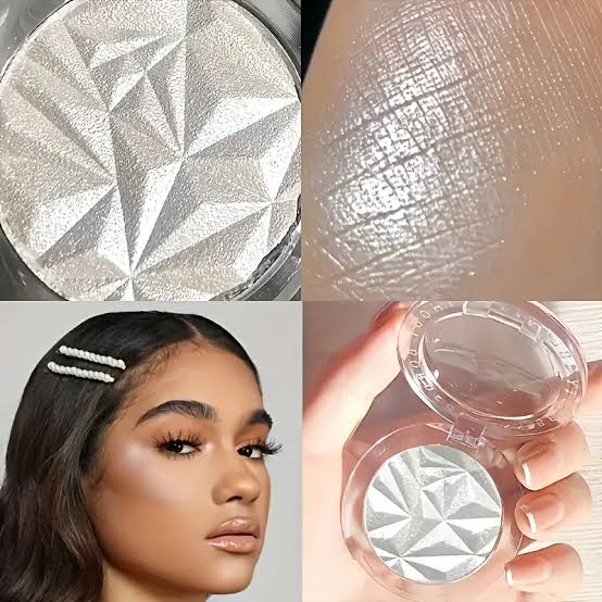 HIGHLIGHTER - ICED DIAMOND by MAKEUP REVOLUTION