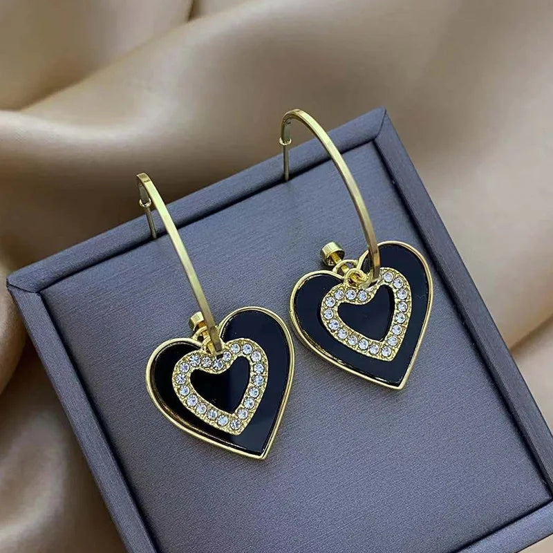 Heart & Heart Black Earrings